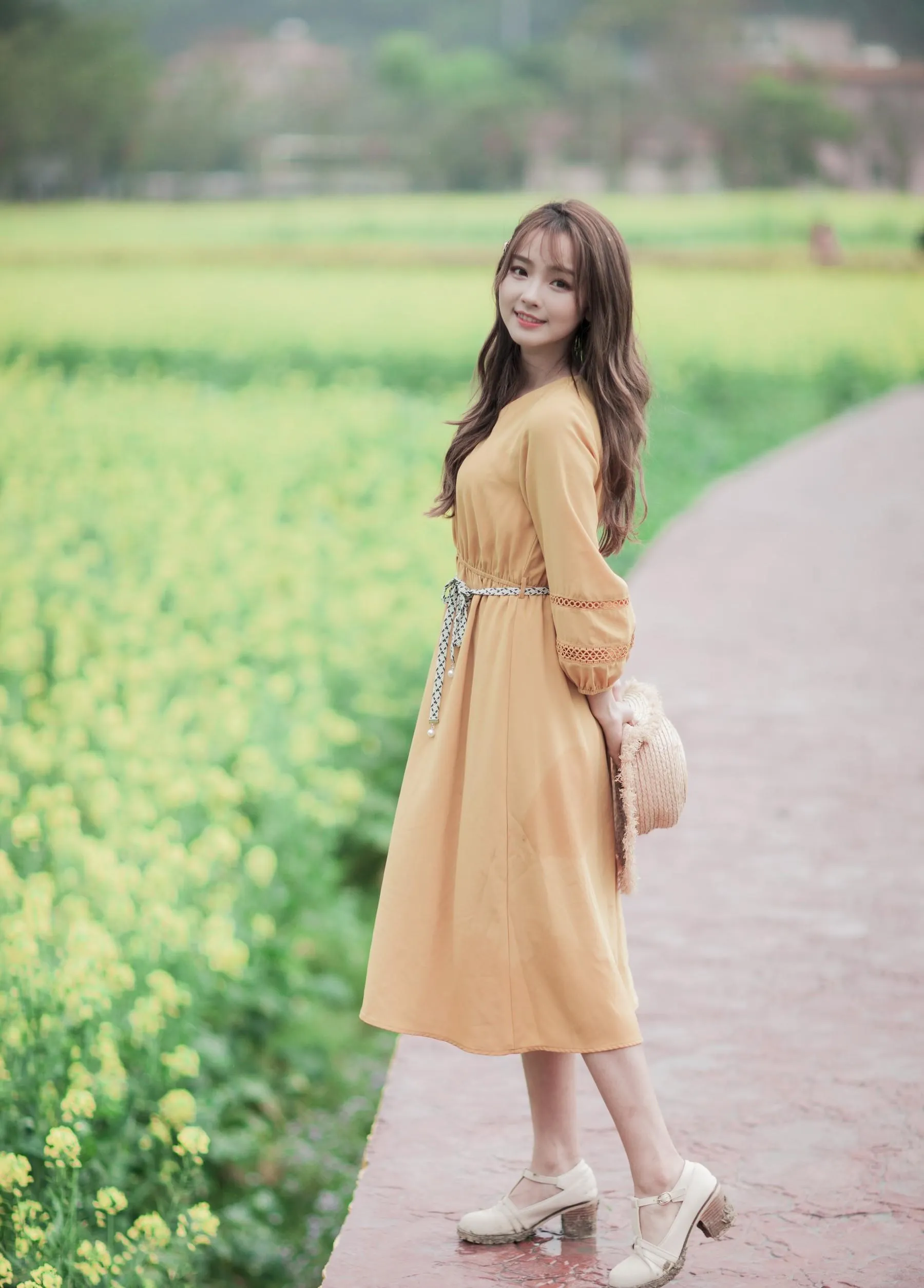 [YITUYU艺图语]2021.09.13 花田喜事 丹婷 [22P]插图1